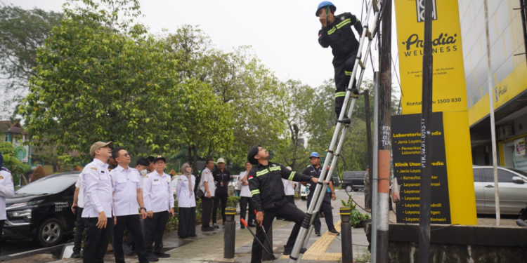 Pemkot Pontianak Tertibkan Kabel Internet Semrawut, Tujuh ISP Diduga Belum Kantongi Izin