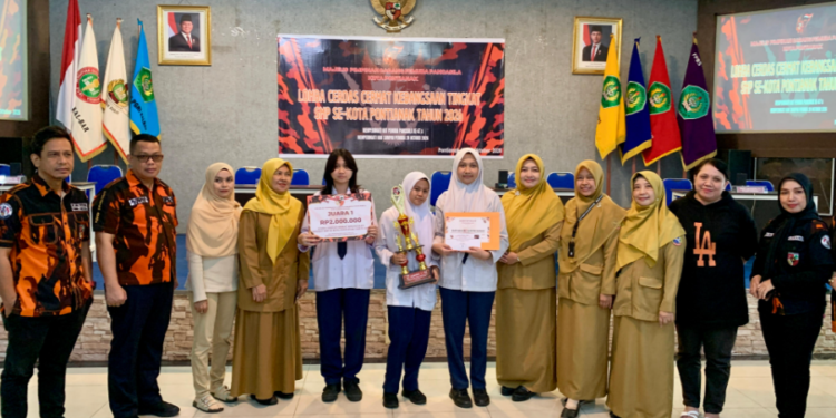 Empat SMP Berkompetisi dalam Lomba Cerdas Cermat, SMPN 13 Pontianak Juara