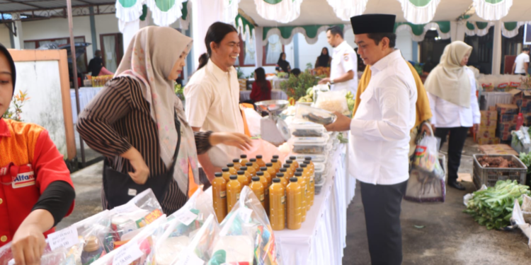 Pasar Murah di Pontianak Timur, Bahasan: Upaya Meringankan Beban Warga