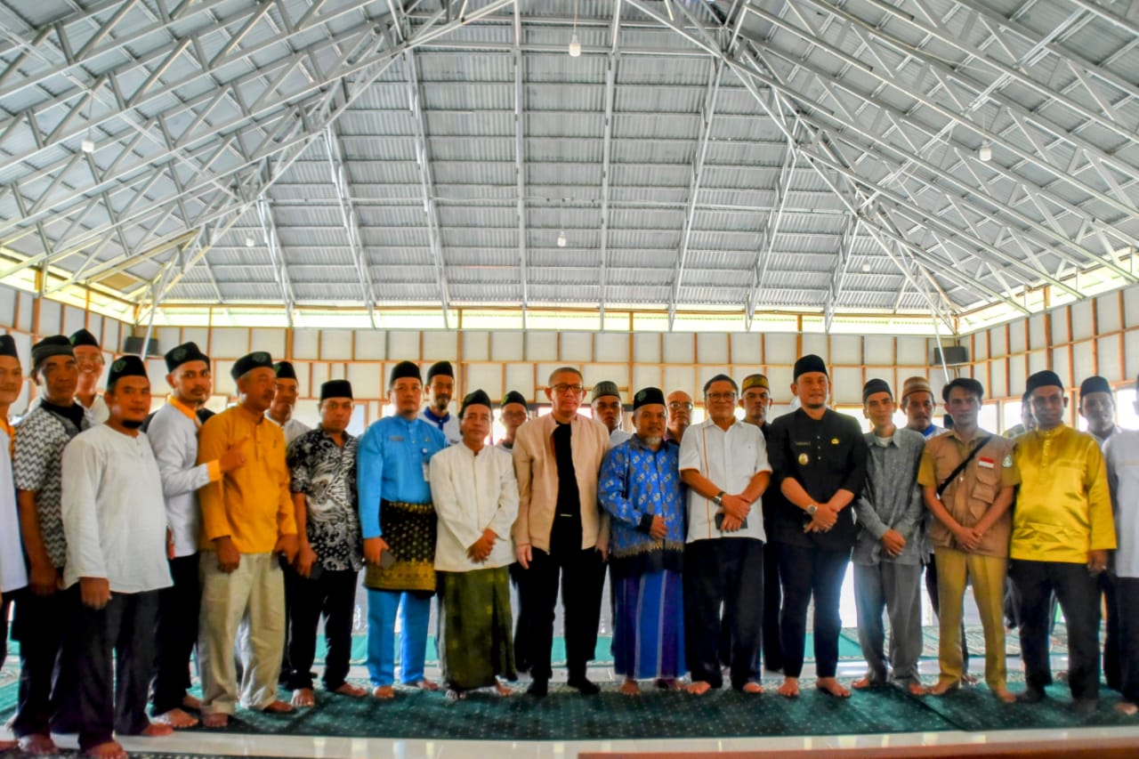 Harmoni Agama dan Pengembangan Pendidikan, Kunjungan Gubernur Kalimantan Barat dan Tokoh Nasional di Pondok Pesantren Dar Adz Dzakirin