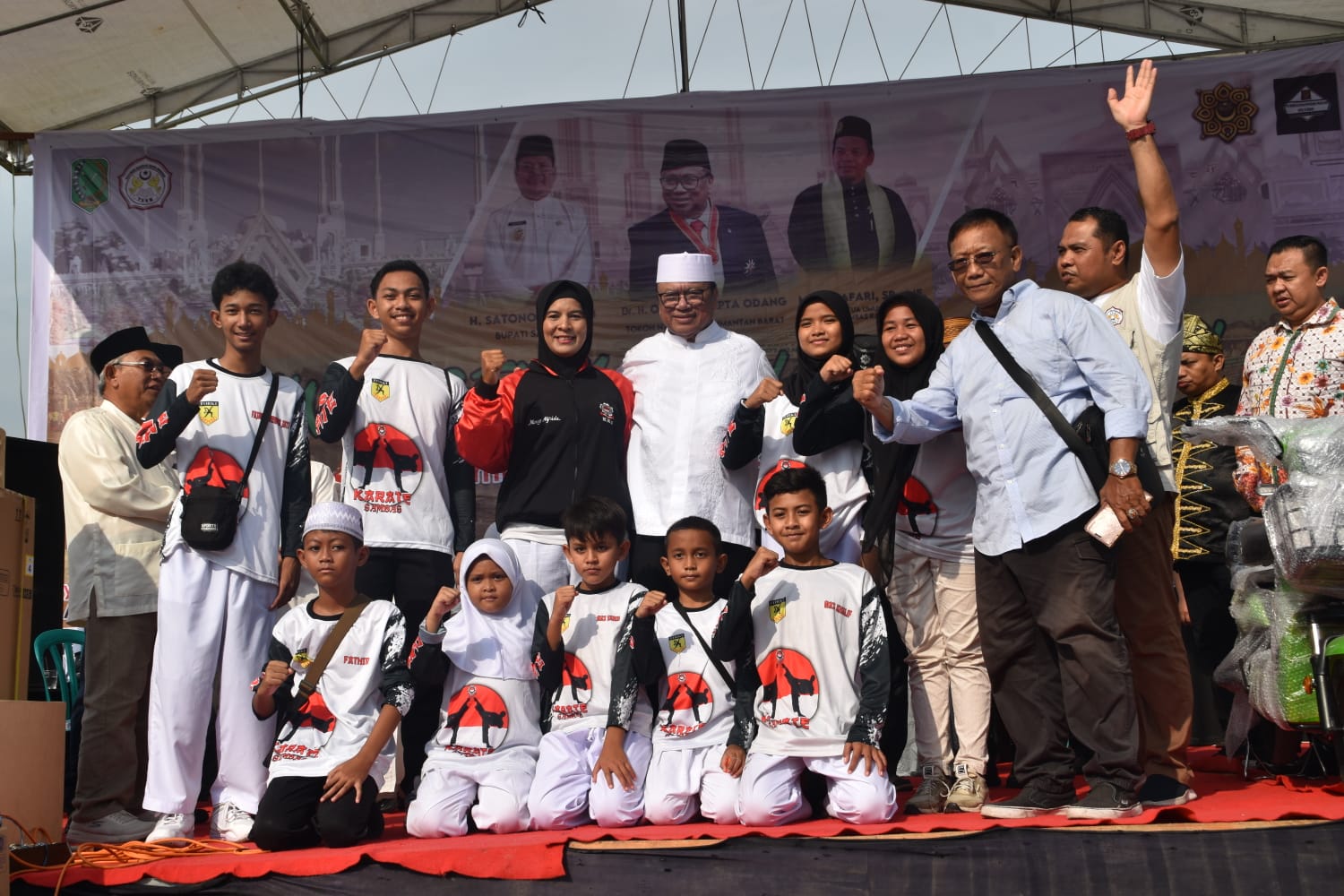 Kehangatan dan Semangat Kebersamaan Sambut dalam Pelepasan Pawai Tahun Baru Islam di Sambas