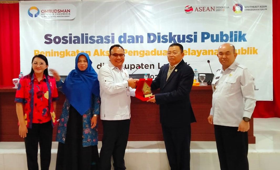 Sosialisasi dan Diskusi Publik “Peningkatan Akses Pengaduan Pelayanan Publik” di Landak