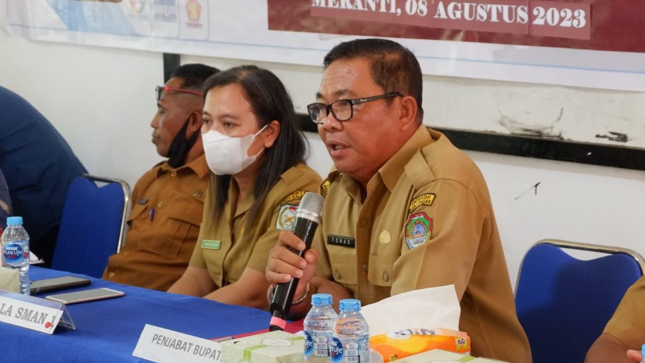 Membangun Generasi Pemimpin Berwawasan Demokratis di Kecamatan Meranti