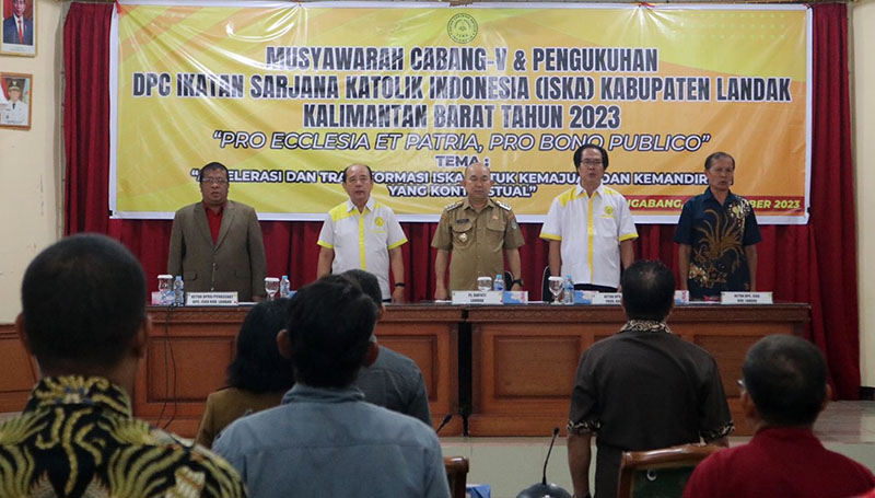 Samuel Ajak ISKA Sinergi Bangun Kabupaten Landak