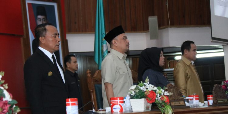 Pemprov Kalbar Jawab Pandangan Fraksi DPRD Terkait Perubahan APBD 2025