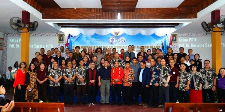 Wagub Kalbar Dorong Mahasiswa Teologi Terus Belajar dan Adaptif Hadapi Perubahan Zaman