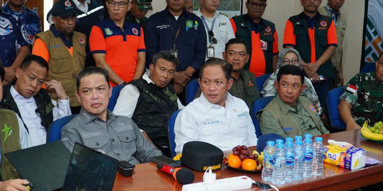 Penanganan Karhutla di Kalbar: Gubernur dan BNPB Tinjau Lokasi, Dorong Operasi Modifikasi Cuaca
