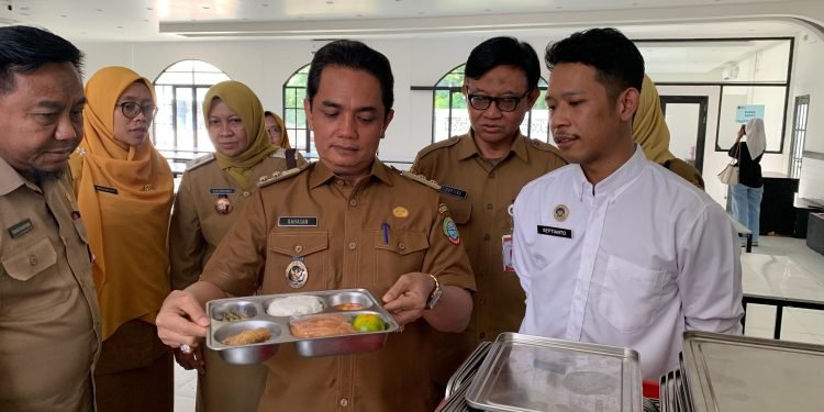 Pemkot Pontianak Sidak Dapur Program Makan Bergizi Gratis, Pastikan Standar Gizi Terpenuhi