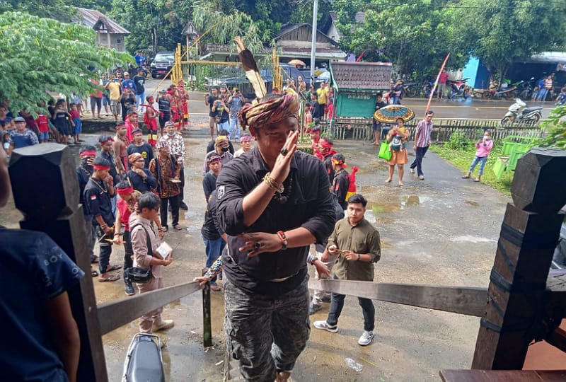 Pemkab Ketapang Akan Fasilitasi Pelestarian Kegiatan Adat Lewat APBD