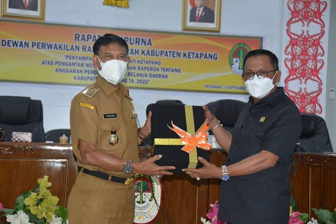 Pemkab Ketapang Sampaikan Nota Keuangan dan Raperda APBD TA 2022
