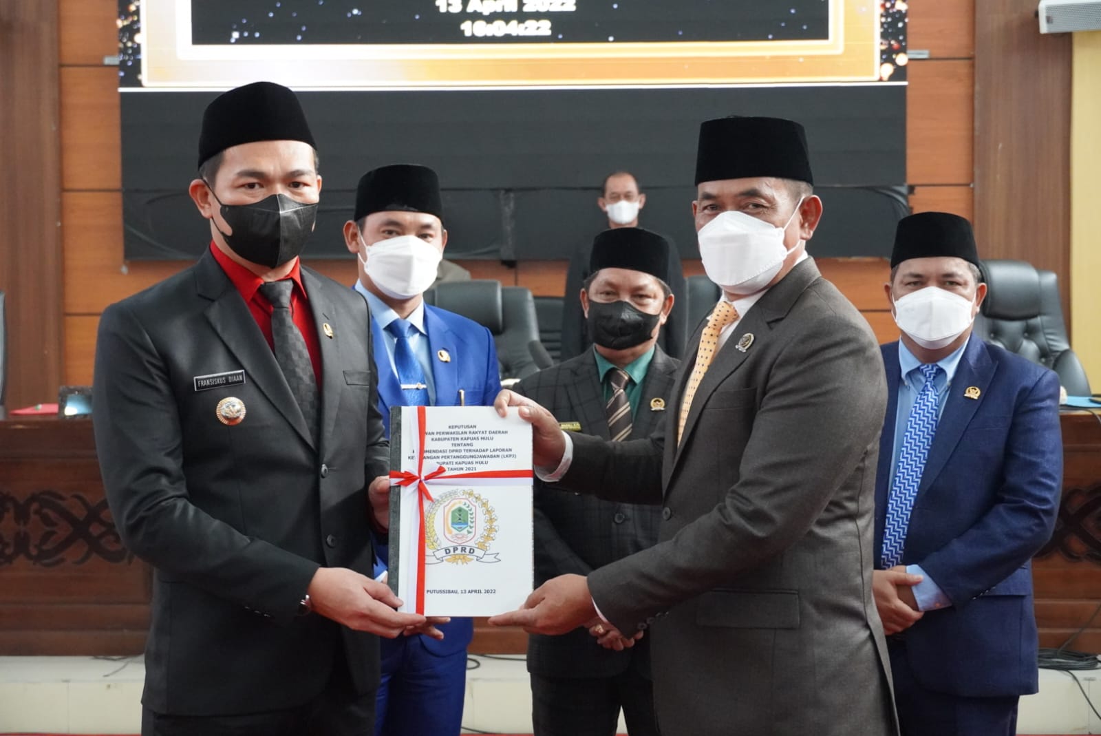 Legislatif Setujui LKPJ Bupati Kapuas Hulu TA 2021