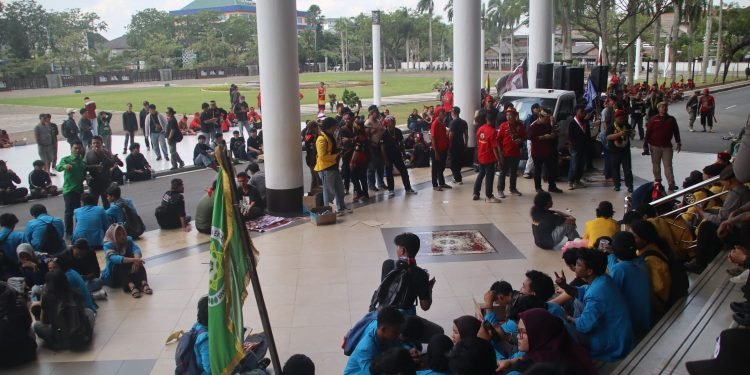 Warga Kalbar Tolak Program Transmigrasi, Wagub: “Jangan Pindahkan Masalah ke Sini”