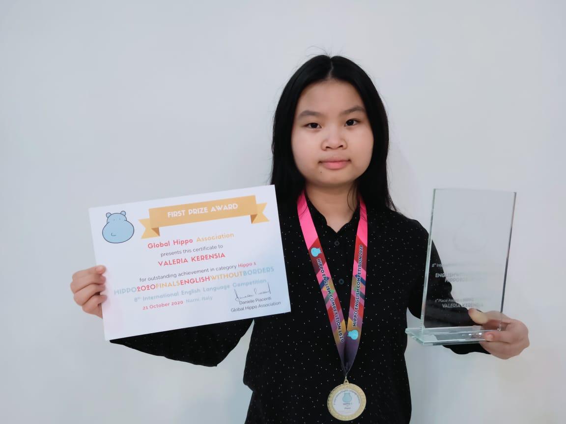 Kerensia Raih Medali Emas Olimpiade Bahasa Inggris di Italia