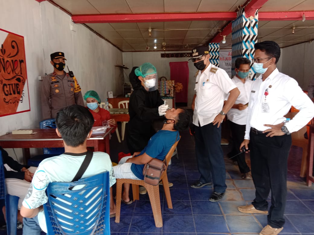 Cegah Covid-19, Pemkab Landak Sweeping Random Cek di Kecamatan Sengah Temila