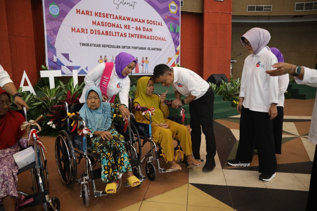 Pemkot Pontianak Serahkan Alat Bantu bagi Penyandang Disabilitas, Pastikan Kesetaraan Warga Difabel