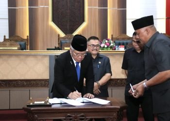 APBD Kalbar 2025 Lebih Adaptif, Pemprov dan DPRD Teken Kesepakatan KUA-PPAS
