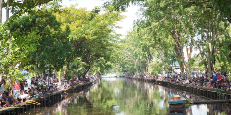 1.700 Peserta Meriahkan Lomba Mancing Lele di Parit Sungai Jawi Pontianak