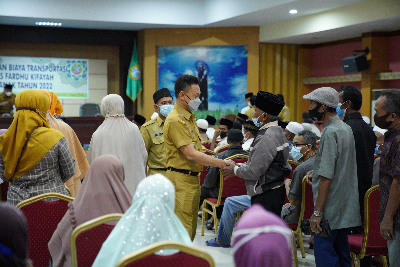 Sebanyak 230 Petugas Fardhu Kifayah Terima Bantuan Dana Transportasi Pemkot