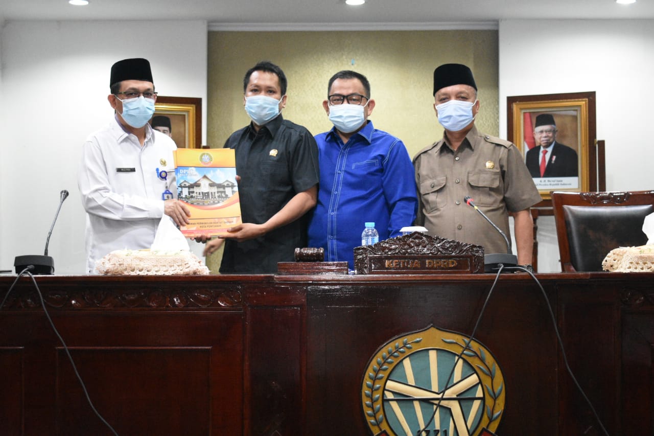 Pendapat Akhir Fraksi-fraksi DPRD terhadap Lima Raperda Kota Pontianak