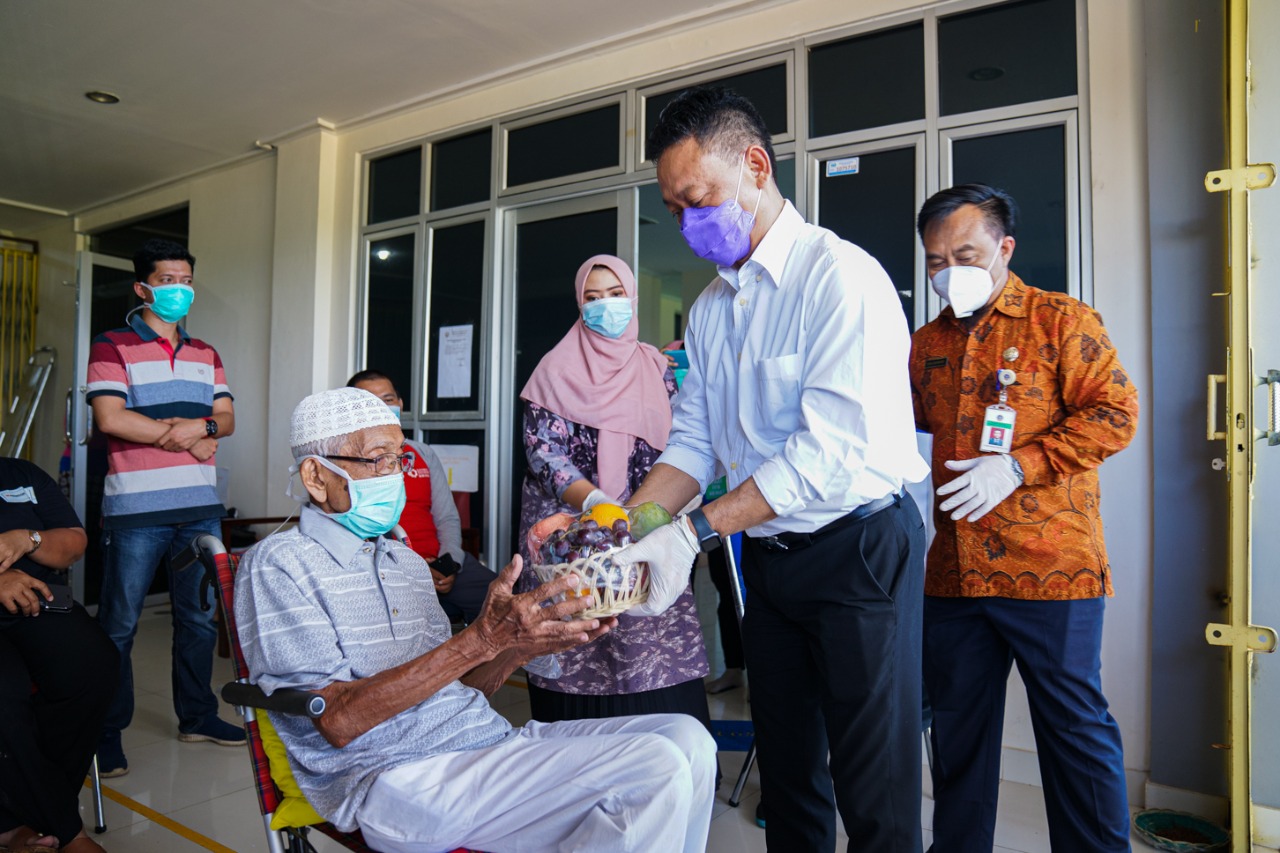 Pasien Usia 95 tahun Sembuh dari Covid-19