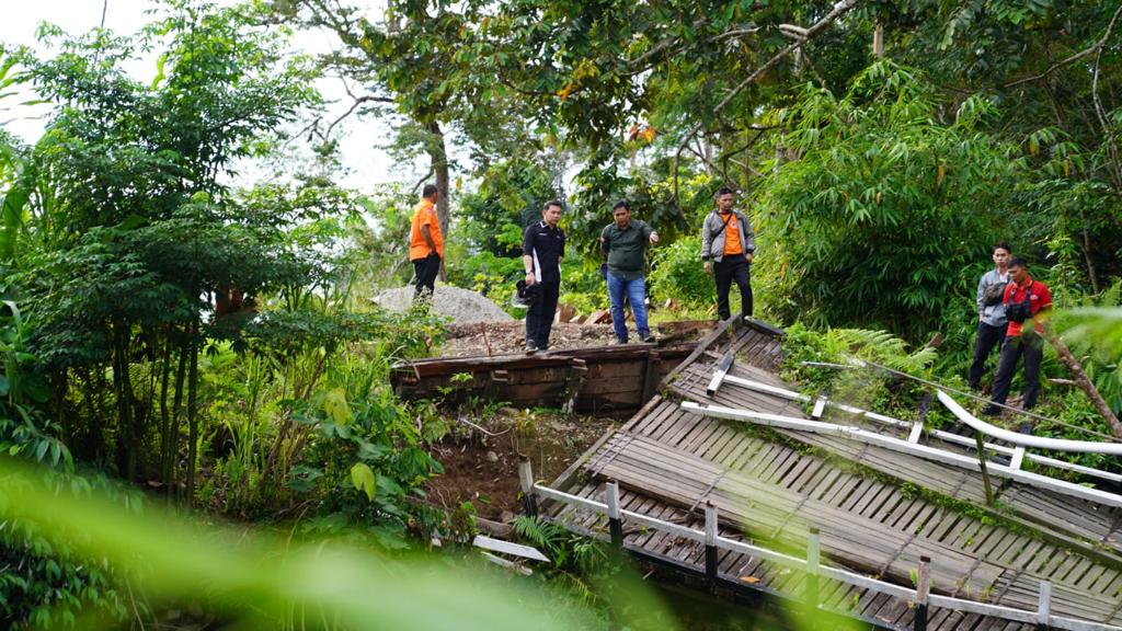 Bupati Sis Tinjau Progress Sejumlah Proyek APBD