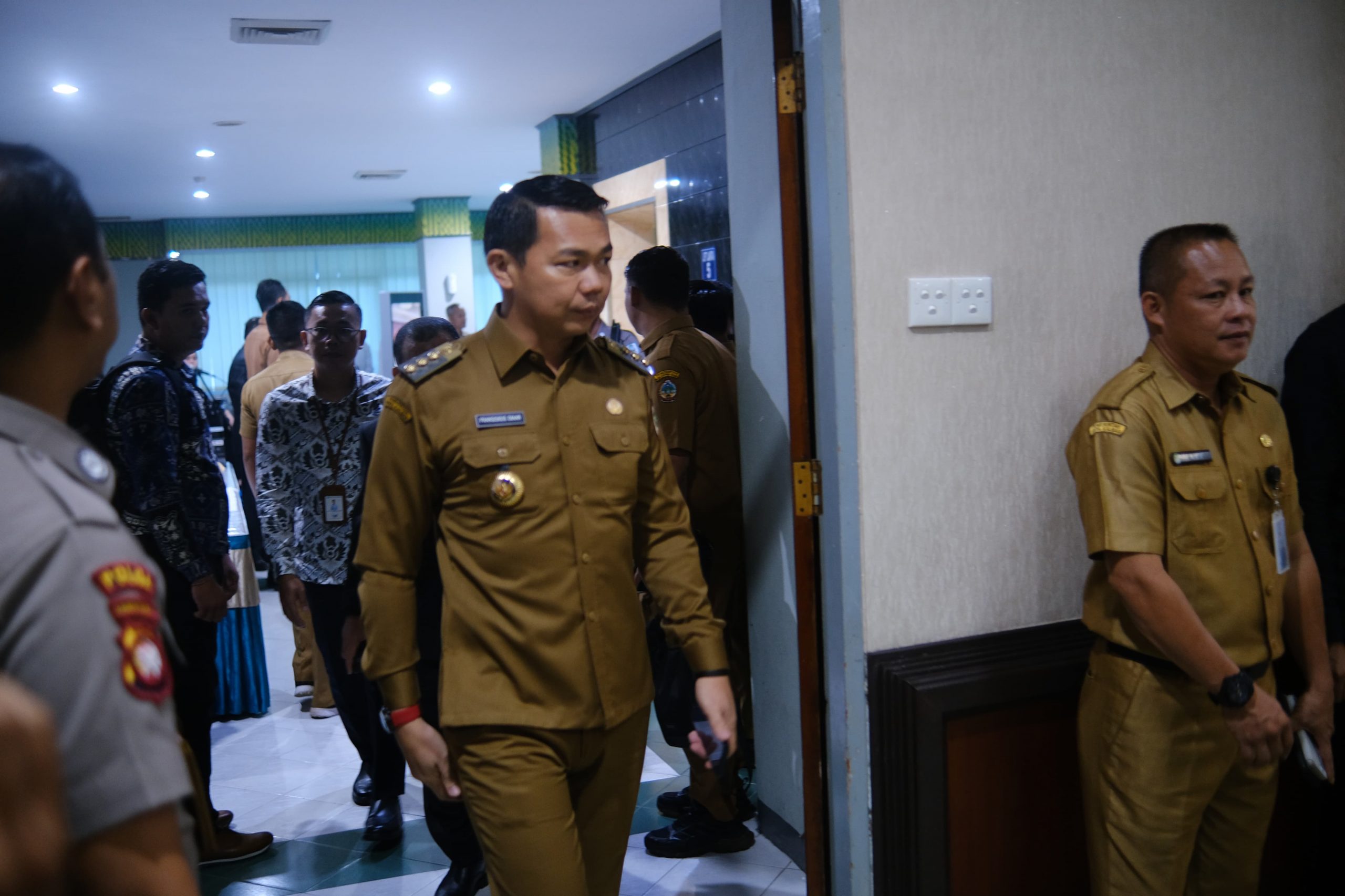 Bupati Kapuas Hulu Ikut RUPS di Bank Kalbar