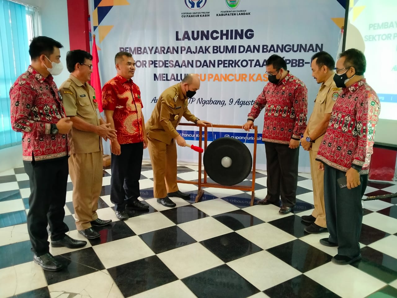 Pemkab Landak Launching Pembayaran PBB-P2, Optimalkan Layanan Melalui CU Pancur Kasih
