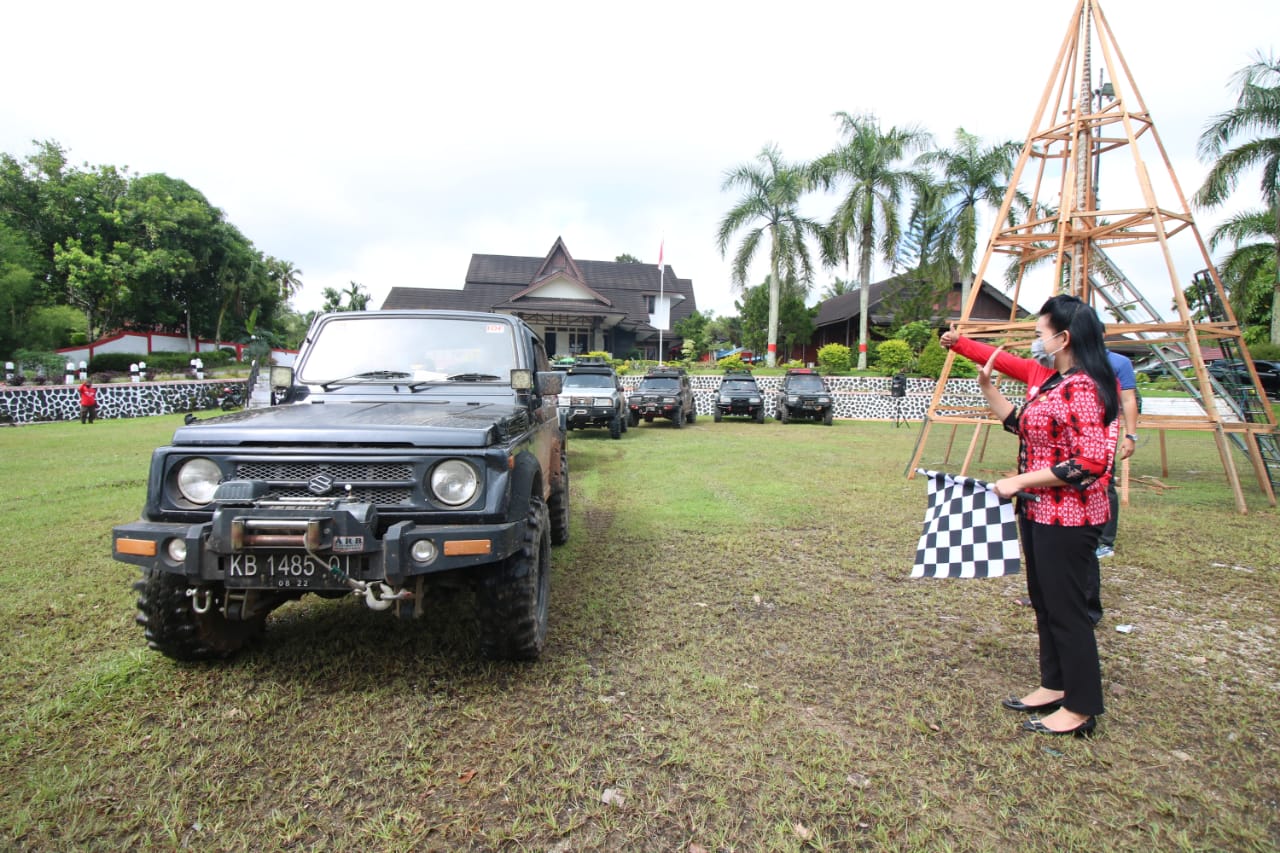 Bupati Landak Lepas Baksos LJC Ke Desa Parek