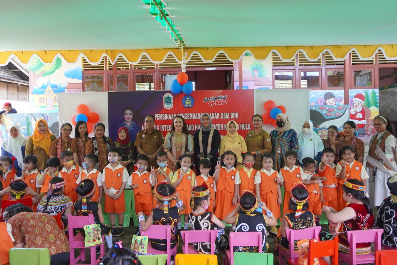 Pembinaan Pendidikan Anak Usia Dini Holistik Integratif di Kapuas Hulu