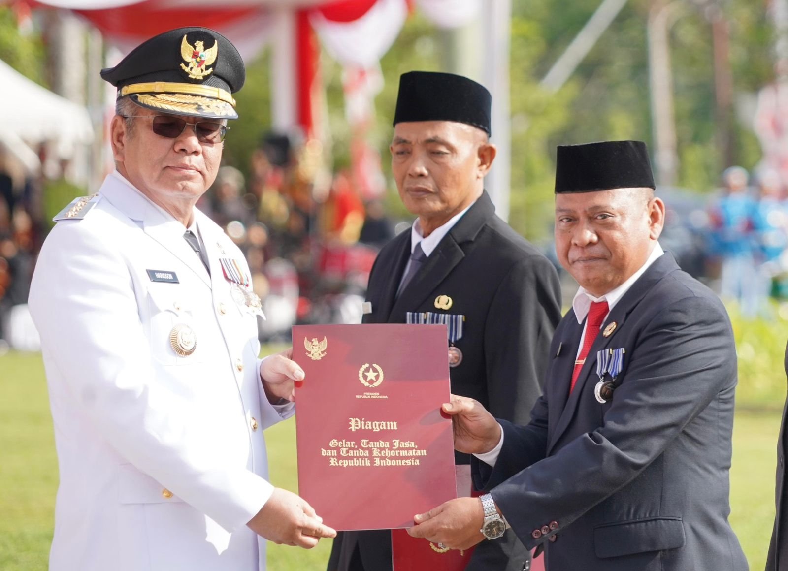 Abdul Gani Dianugerahi Satyalancana Karya Satya dari Presiden