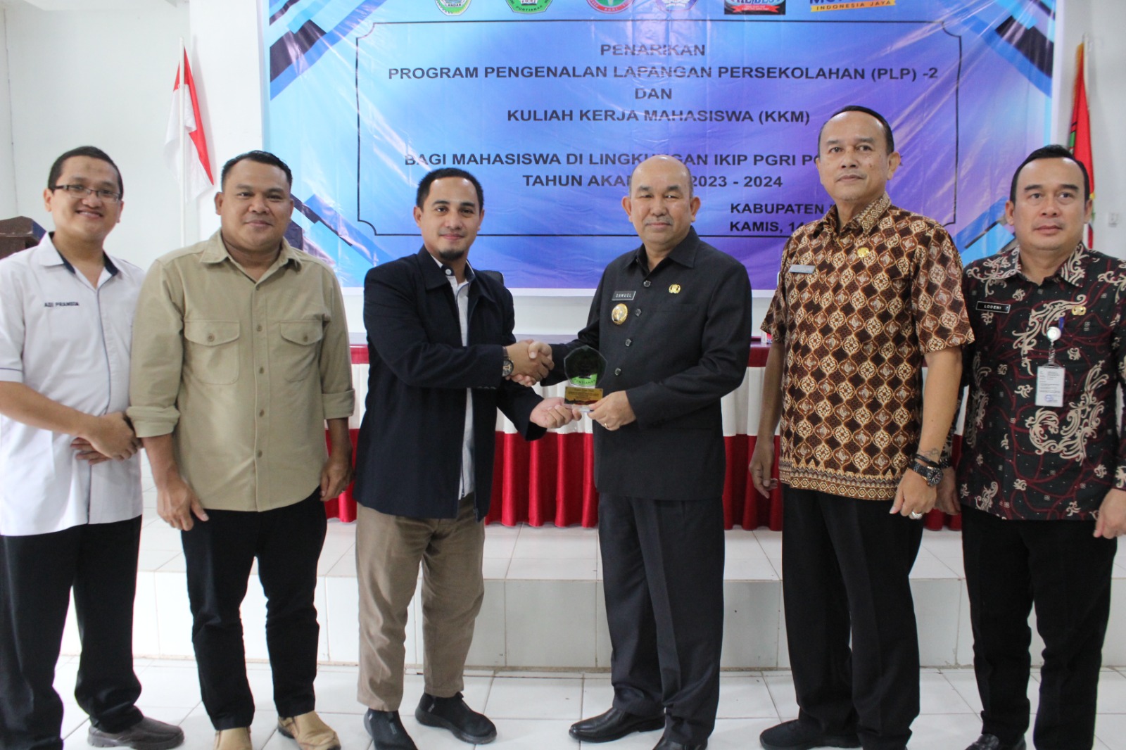 Kolaborasi Pemkab Landak Lahirkan Guru Profesional Lewat Program PLP-2 KKM IKIP PGRI Pontianak