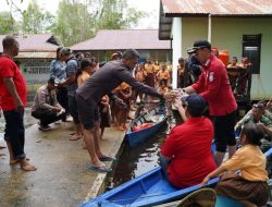 Semitau Masih Dilanda Banjir Akibat Curah Hujan Tinggi, Bupati Sis Minta Warga Prioritas Keselamatan dan Kesehatan