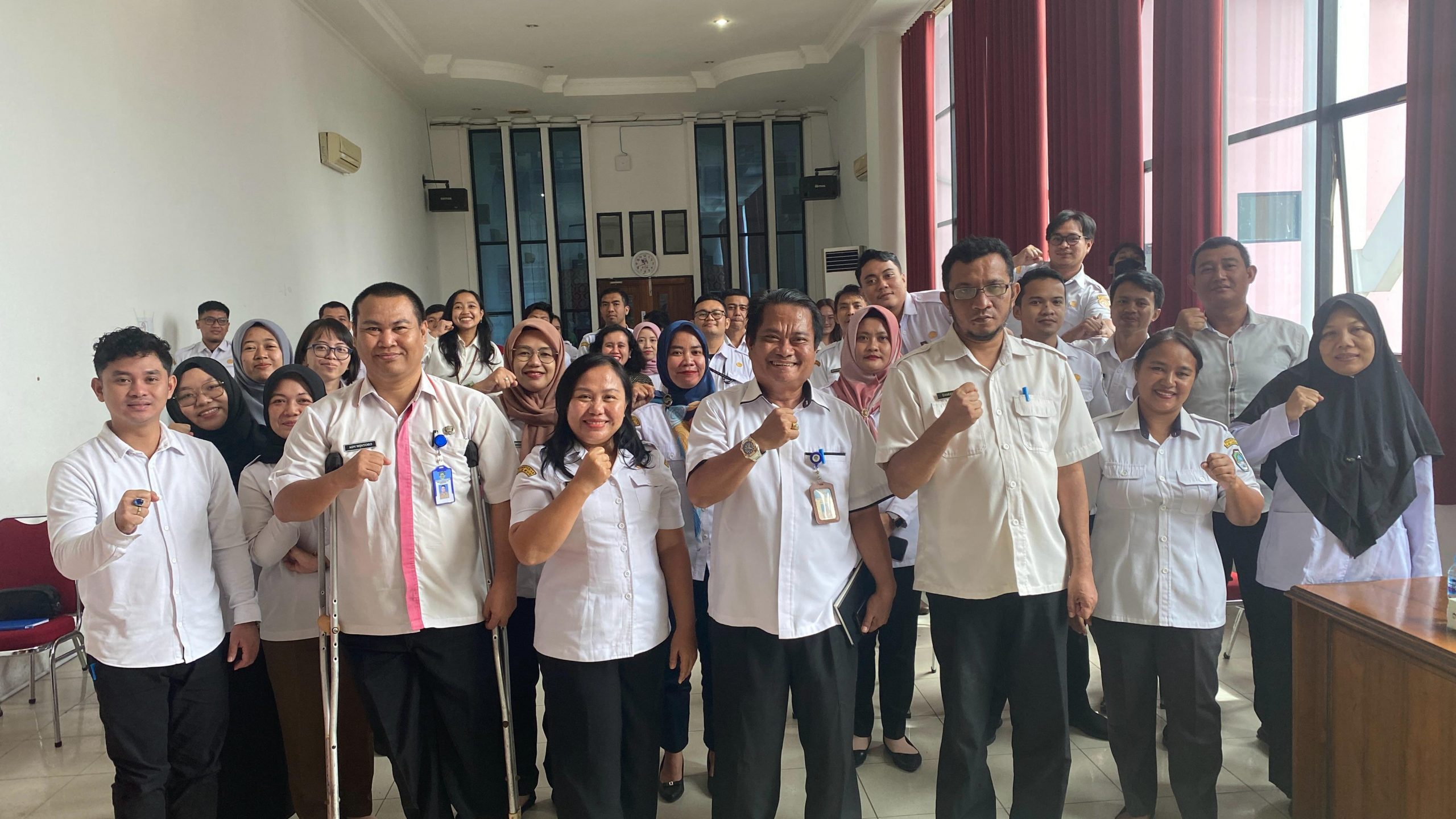 Plt. Kadiskominfo Landak Dorong Jajaran Tingkatkan Kinerja