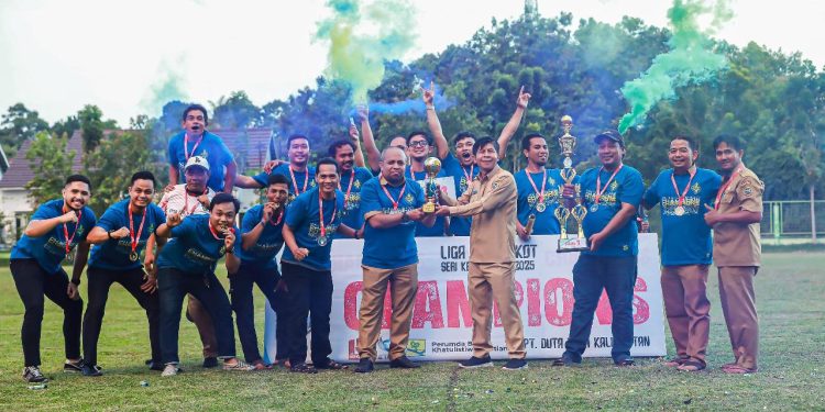 Persebaya PS Pemkot Juara Liga ASN Pontianak 2025, Turnamen Diwarnai Semangat dan Penghargaan