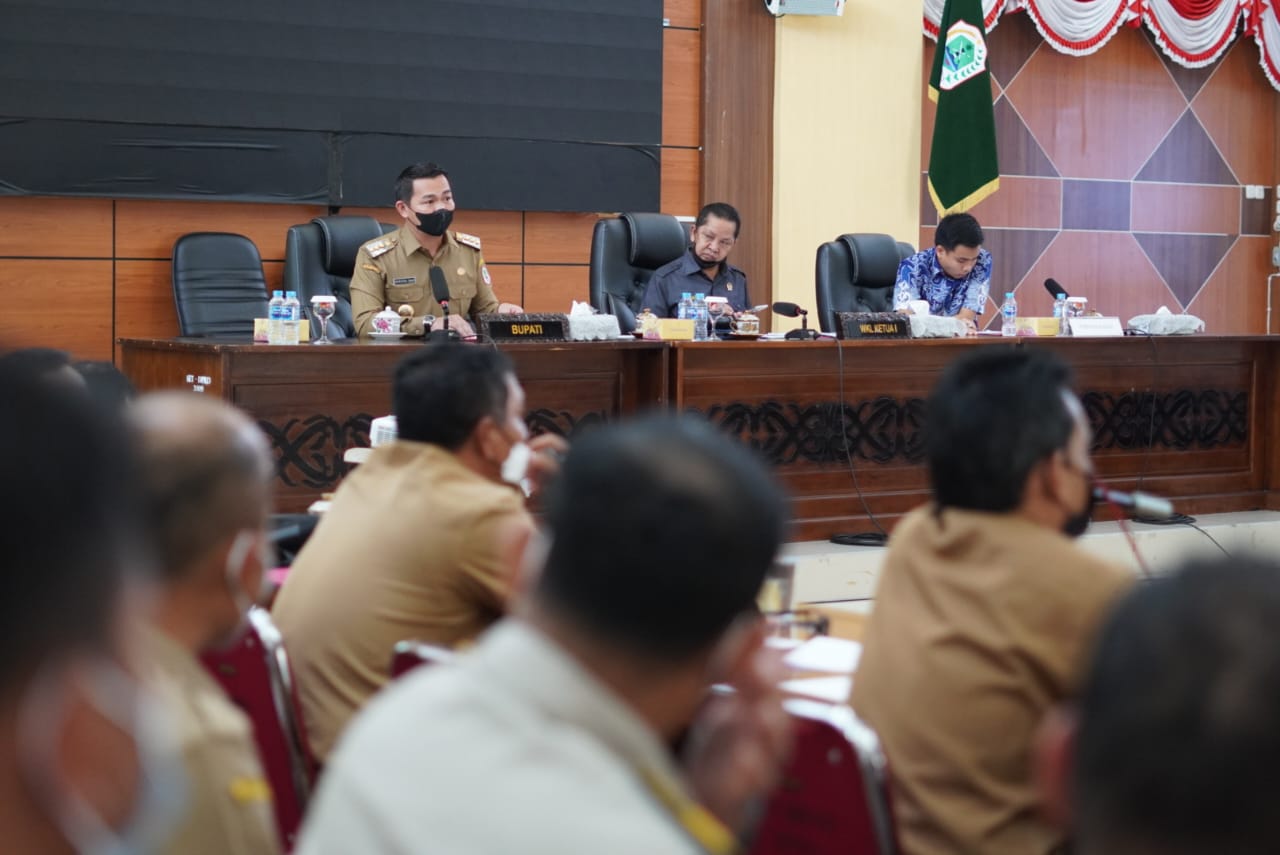 Bupati Sis: Tumpang Tindih Lahan Perkebunan Sawit Jangan Rugikan Masyarakat