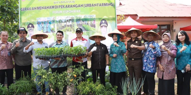 Forum Kuponwah Canangkan Gerakan Menanam Cabai, Pemkot Pontianak Bagikan 25 Ribu Bibit