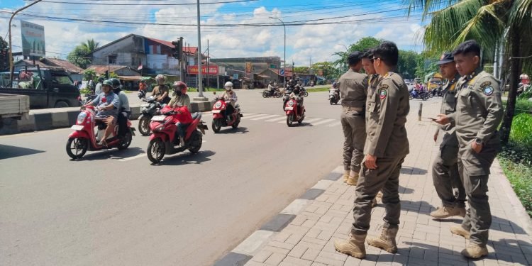 Satpol PP Pontianak Intensifkan Patroli, Tertibkan Pengemis di Lampu Merah