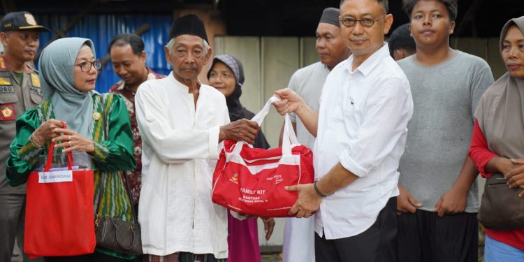 Wali Kota Pontianak Tinjau Korban Kebakaran, Pastikan Bantuan Cepat dan Tepat Sasaran