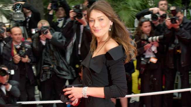 Terseret Dalam Skandal Khadafy, Mantan Ibu Negara Prancis Carla Bruni-Sarkozy Terancam 20 Tahun Penjara