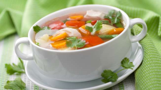 Sup Ayam, Rekomendasi Kurangi Efek Samping Vaksin Covid-19