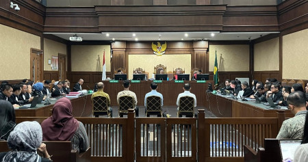 Hakim Nyatakan Kerugian Negara Rp9,4 Triliun dalam Kasus Korupsi Minyak Mentah dan Produk Kilang